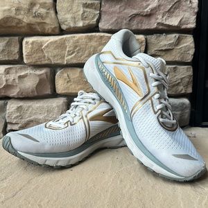 Brooks Adrenaline GTS 20